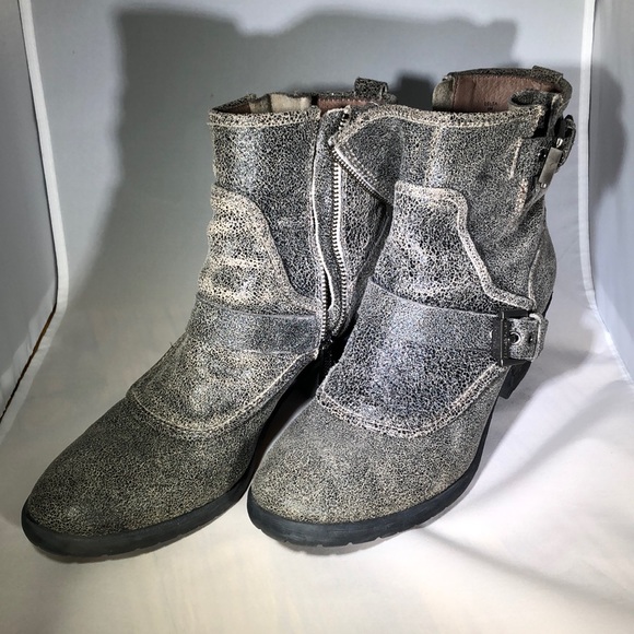 Donald J. Pliner Shoes - Donald J. Pliner distressed gray leather boots